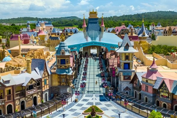 vinwonders hai van bay thumb